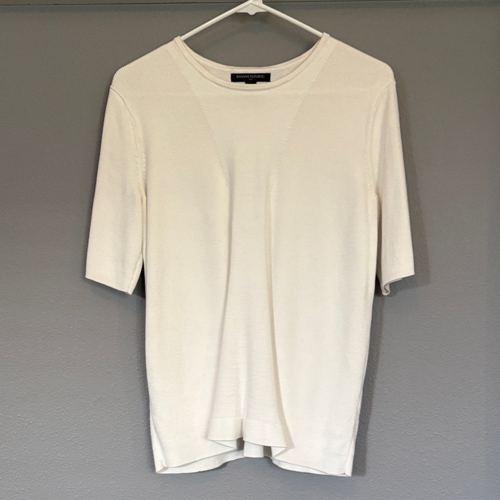Banana Republic Cream Short Sleeve Top